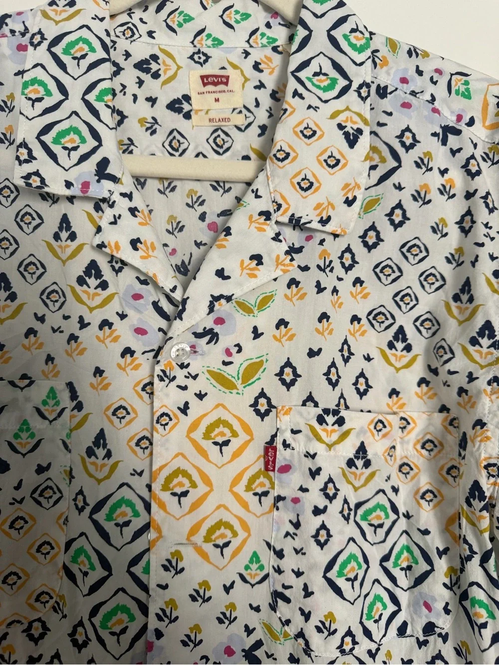 Levi's White Short-Sleeve Button-Down Shirt with Yellow, Green & Navy Print